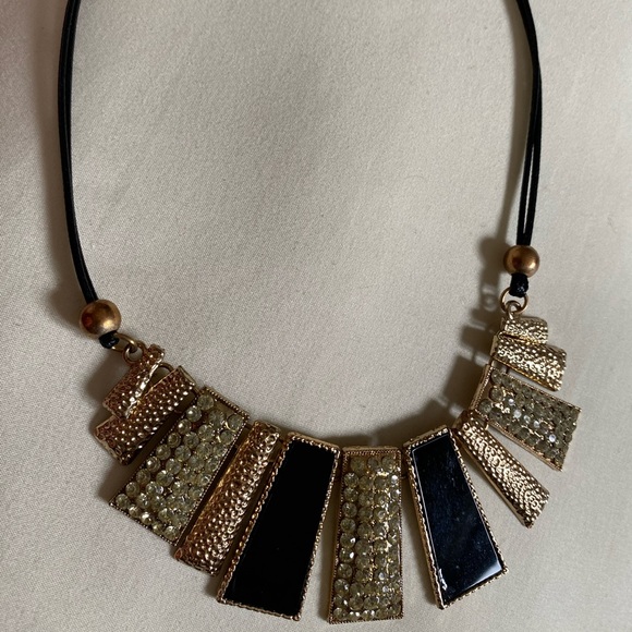 6 Statement necklaces! - PERFECT CONDITION - Picture 2 of 6